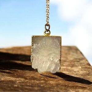 Amethyst Geode Pendant Necklace in Gold
